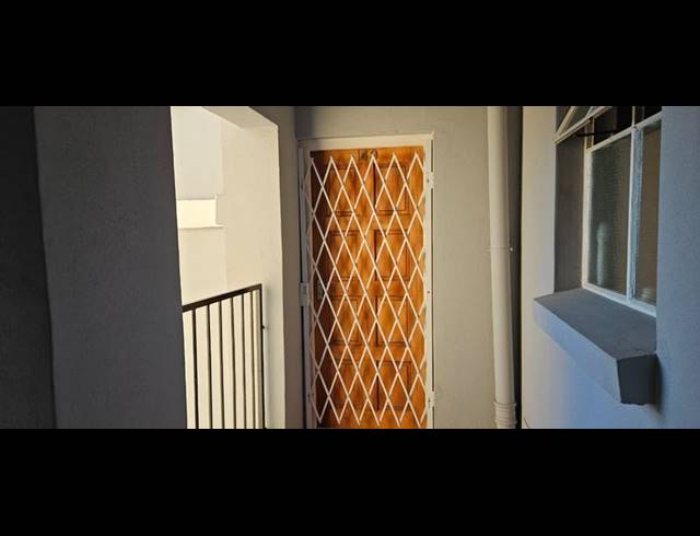 2 BEDROOM APARTMENT FOR SALE IN NORTHCLIFF